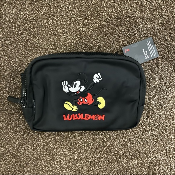 NWT Disney x Lululemon *Everywhere Belt Bag 1L Mickey in Motion Graphic - Picture 2 of 5